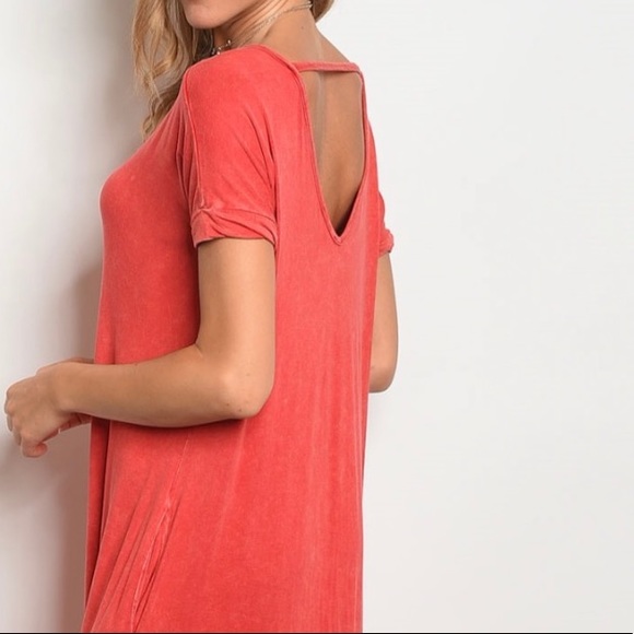 Santa Monica Red Pocketed Shirt Dress - Picture 4 of 4